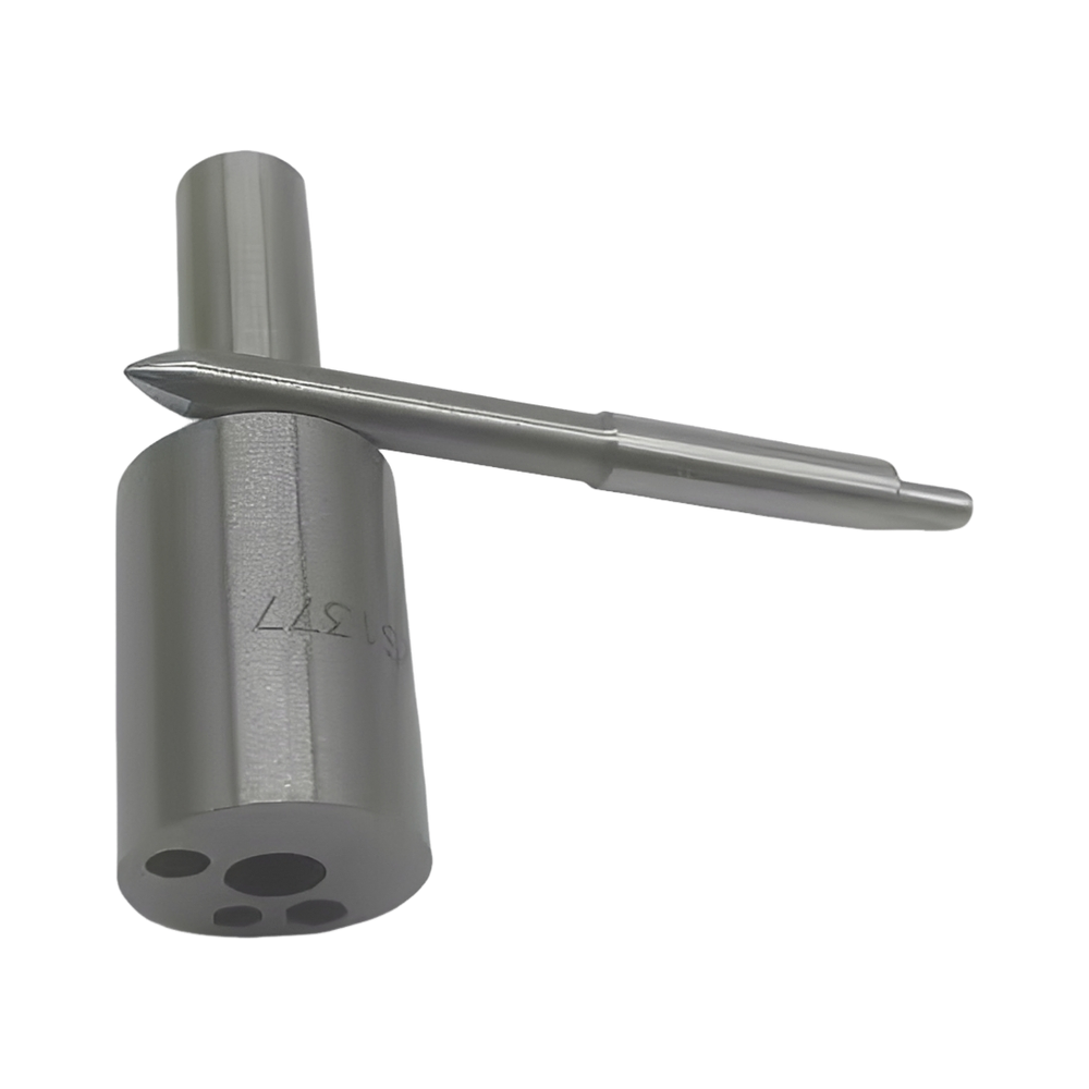 Diesel Injector Nozzle DLLA152S1377  for Isuzu 6BG1 / 6BD1 / 6BD1T Engine (Zexel 105015-1377, 8 holes)