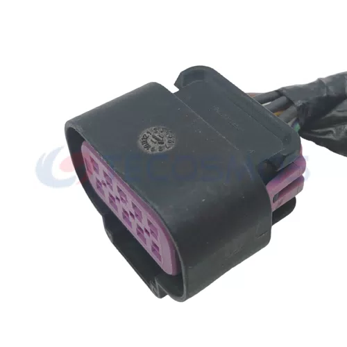 Automobile Waterproof Wiring Harness Connector Plug 15326843 - image 2