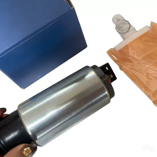 New Auto Parts High Pressure Electric Fuel Pump Compatible for TOYOTA LAND CRUISER 23220-50271 - image 3