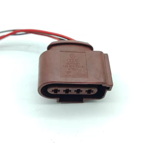 Auto Parts Generator Socket Cable Harness Connector for Volkswagen Audi 4-pin Female Plug 3D0973724F - image 5