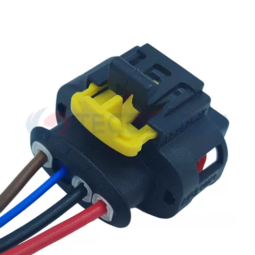 Automobile Waterproof Wiring Harness Connector Plug 4510891 - image 4