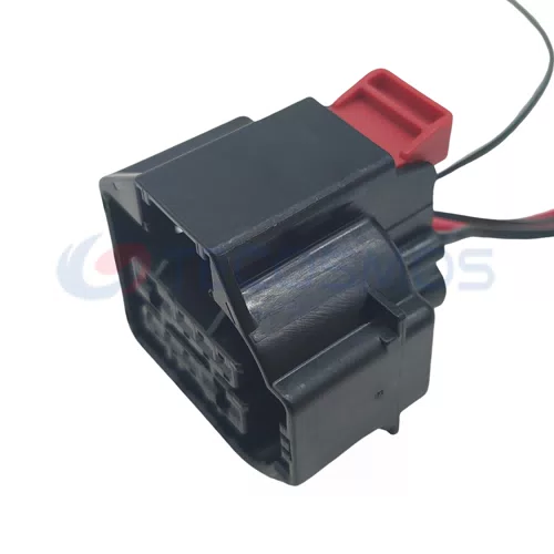 Automobile Waterproof Wiring Harness Connector Plug 4K8973708 - image 3