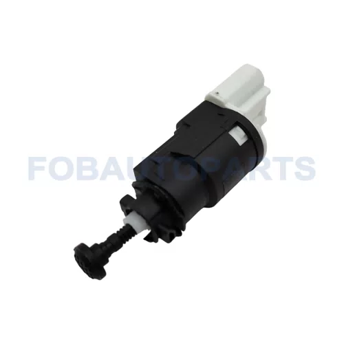 Brake Light Switch for Dacia Lodgy Nissan Primastar Renault Clio 8200276361 - image 4
