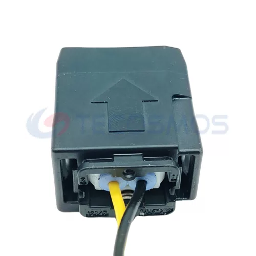 Automobile Waterproof Wiring Harness Connector Plug 90980-12747 - image 3