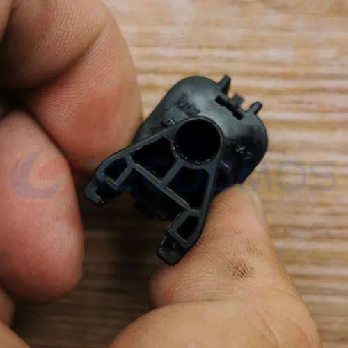 Car Connector For 1 pin plug For Hyundai Rena For Air Conditioner Compressor - image 4