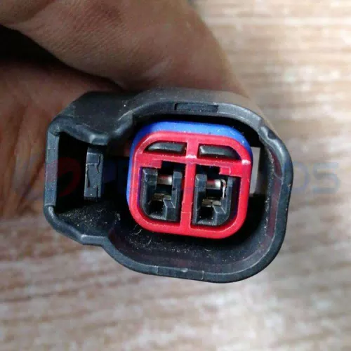 Car Connector Ford The fuel injector has two grooves CT2-0025M-1