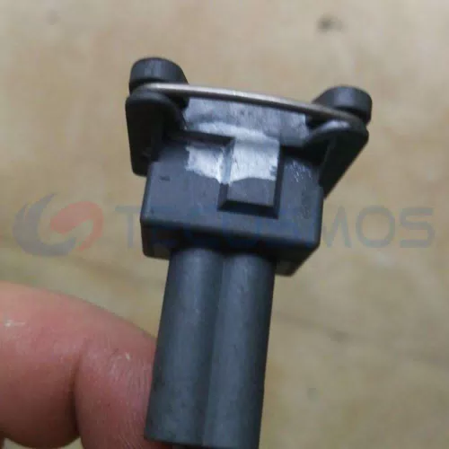 Car Connector For Roewe For Two pins to left of groove on oil sensor plug CT2-0063M-05 - image 3
