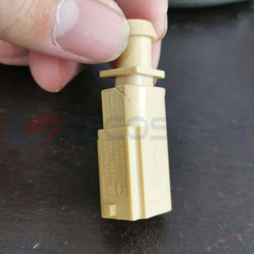 Car Connector For 8K0973802G rear antenna plug 2 pins CT2-0077G-2 - image 3