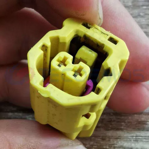 Car Connector for Collision Sensor 6Q0972623B Red-brown Clip with 2 Pins CT2-0140M-2 - image 2