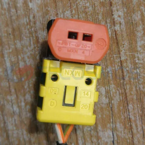 Car Connector For Volkswagen sensor plug 2-0186 has two Female pins of 3-0037G CT2-0151M-6 - image 2