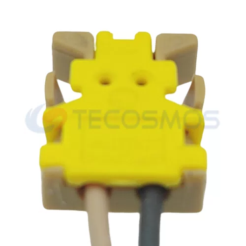 Auto Parts Brown Yellow Yellow Cover Left Slot Connector Wiring Socket Suitable for Volvo 2-pin Female CT2-0161m-1 - image 6