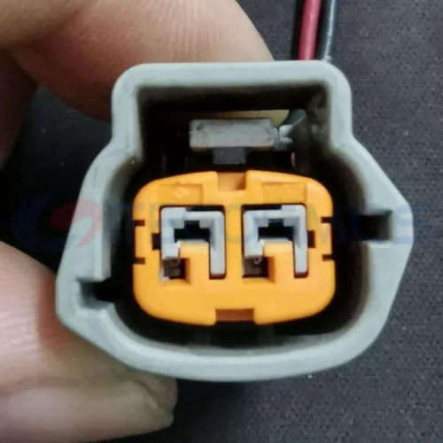 Car Connector For Nissan has two stitches on lower left and upper right CT2-0177M