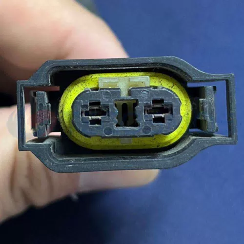 Car Connector for BMW Servo Lamp Motor Cylinder Head Valve Adjustment Motor Plug 2 Pins CT2-0295M-1