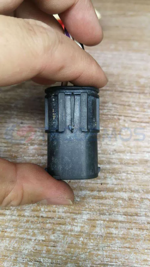 Car Connector for BMW Gasoline Pump Plug with 2 Pins CT2-0299G - image 3