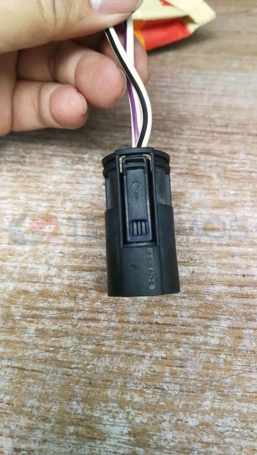 Car Connector for BMW Gasoline Pump Plug with 2 Pins CT2-0299M - image 3