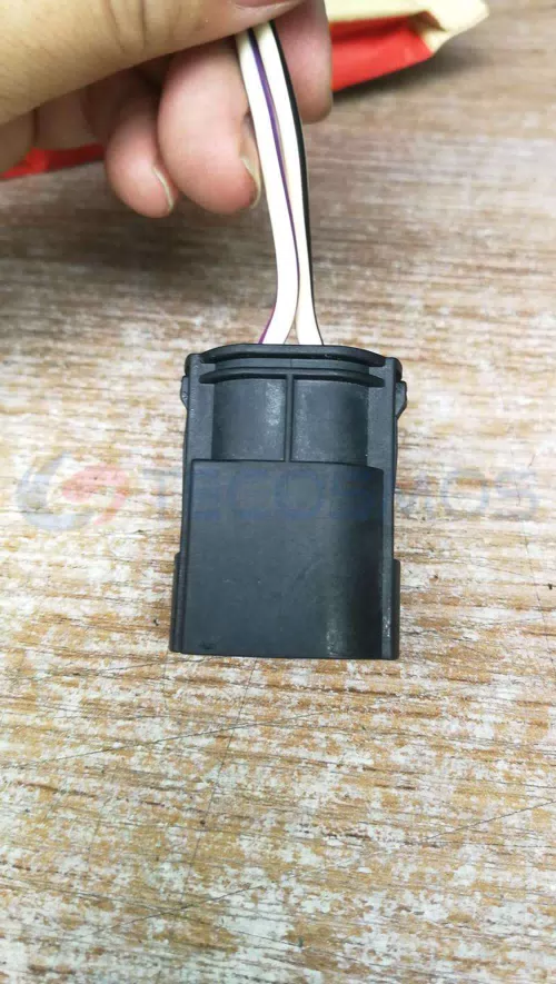 Car Connector for BMW Gasoline Pump Plug with 2 Pins CT2-0299M - image 4