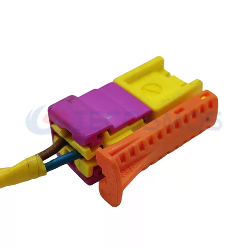 Auto Parts Perforated Fuel Injector Harness Push Electrical Plug Suitable for Buick Female 2P CT2-0332M - image 4