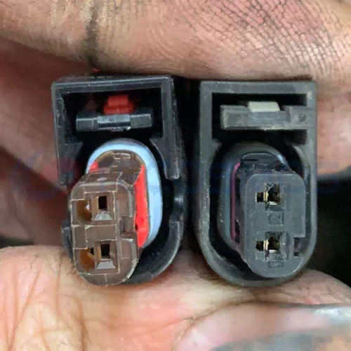 Car Connector For Verano For Porsche transmission accumulator side card fuel injector 2 pins CT2-0337M-2
