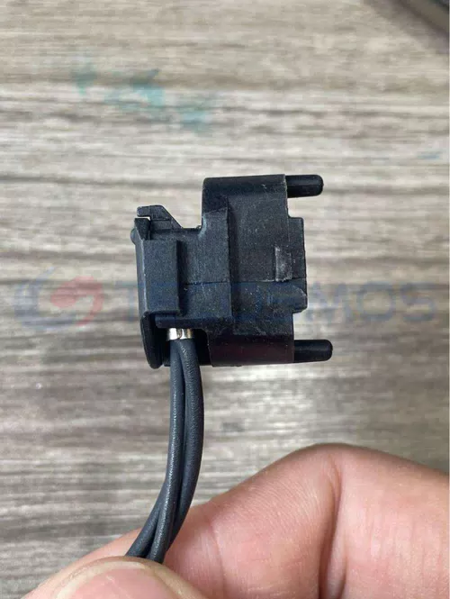 Car Connector for H7 Headlight Plug with Three Wires and Two Pins CT2-0346M-13 - image 2