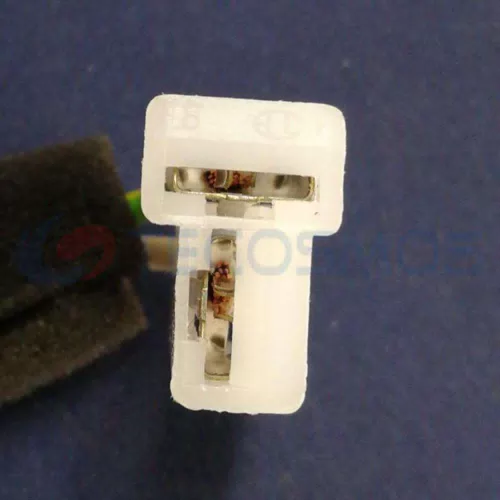 Car Connector For Two vertical pins of blower are to left CT2-0349M-3