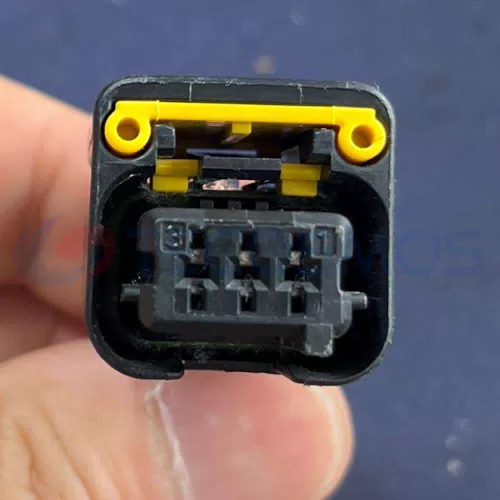 Car Connector For Black 3 pins CT3-0016M-8
