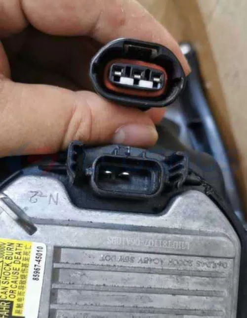 Car Connector For Mazda For Toyota crankshaft plug headlight plug 2 wires 3 pins CT3-0043M-1 - image 4