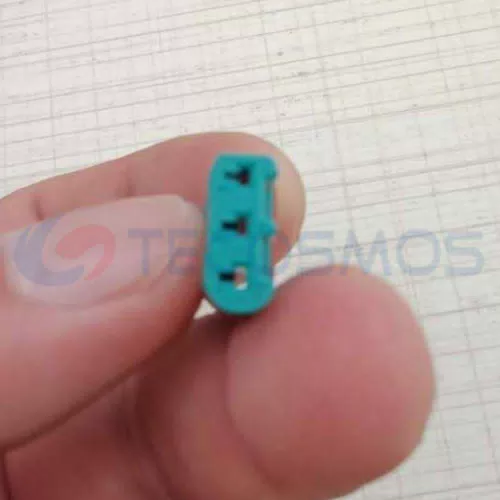 Car Connector For N54 camshaft position sensor of N54 has three pins CT3-0044M-3