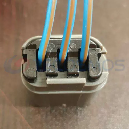 Car Connector for Nissan Bluebird petrol pump plug CT3-0057M - image 3
