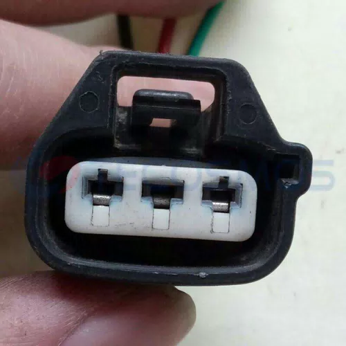 Car Connector For Toyota headlight plug For Geely Emgrand water spray bottle motor 3 pins CT3-0066M