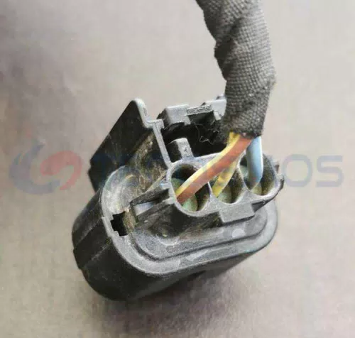 Car Connector For Three-ribbed plug with three white clips CT3-0077M-1 - image 4