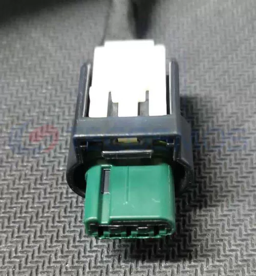 Car Connector For Chrysler 3pin CT3-0132M-5