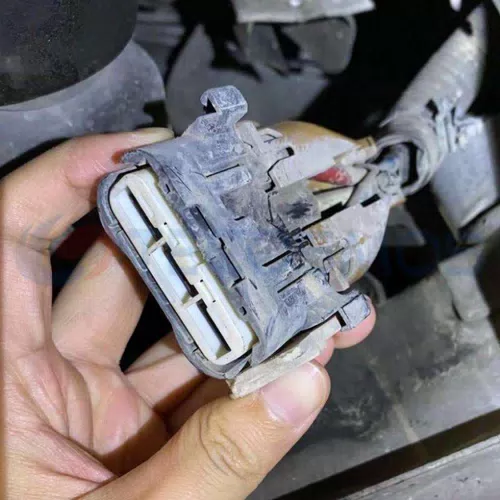 Car Connector For Mazda steering gear power pump with 3 pins CT3-0219M - image 3