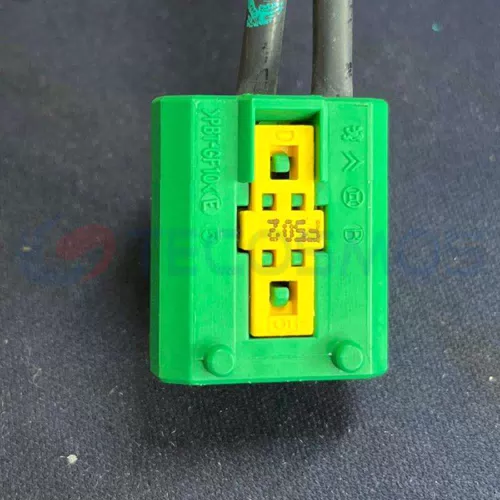 Car Connector For plug has three green pins CT3-0233M - image 3