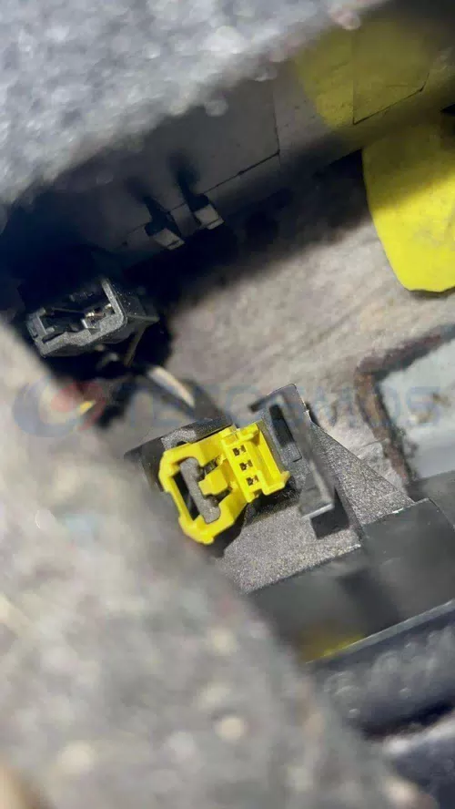 Car Connector For sensor has three yellow pins CT3-0240M - image 2
