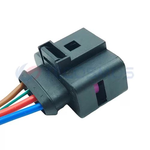Wire Harness Plug of Automobile Waterproof Connector 4 Pin Female 0973724 - image 2