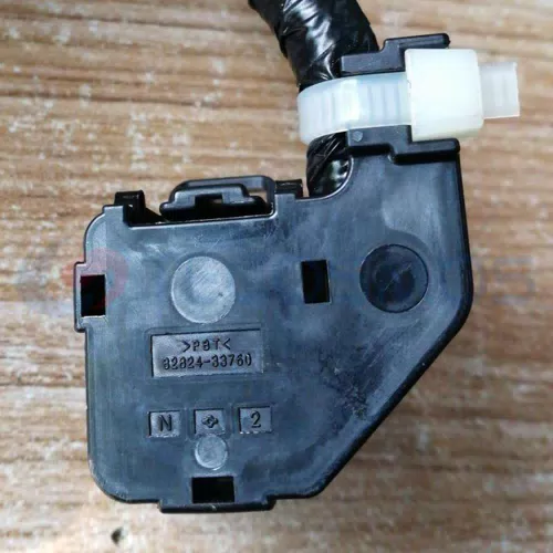 Car Connector For Toyota gasoline pump plug 82824-33760 4 pins CT4-0080M-1 - image 2