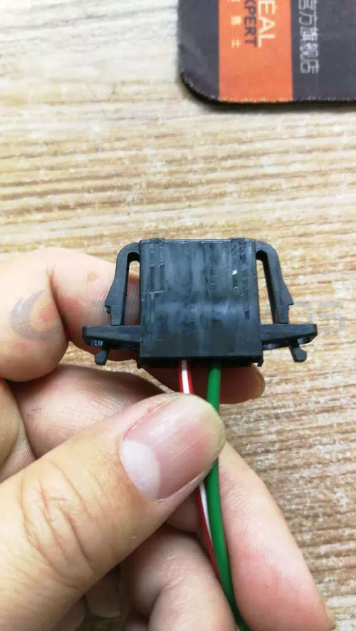 Car Connector for Volkswagen for Volkswagen Clutch Switch Plug 6N0972704D 4pin CT4-0118M-1 - image 3