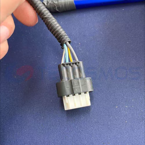 Car Connector For Volkswagen electric vehicle 4pin CT4-0161M-3 - image 3