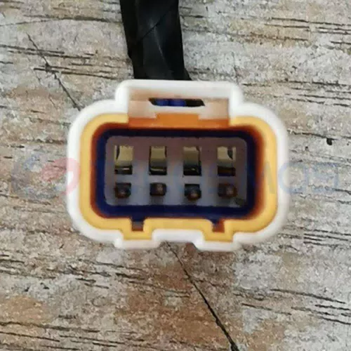 Car Connector For BAIC Huansu front camera and rearview mirror of BAIC Huansu have 4 pins CT4-0251G