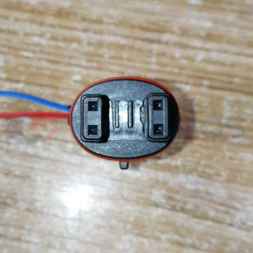 Car Connector For SLK300 For SLK300 left front wheel speed sensor of old SLK300 model has four pins CT4-0255M