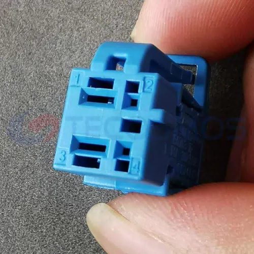 Car Connector For BMW 3 Series For seat motor plug 6901830-04 15076310 4pin CT4-0270M-1