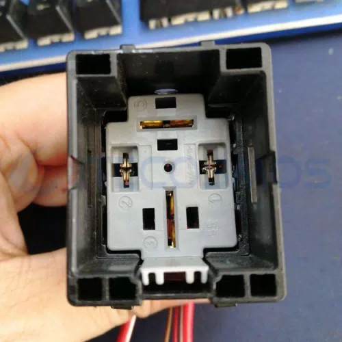 Car Connector For BMW large foot of relay For seat has 4 pins CT4-0287M