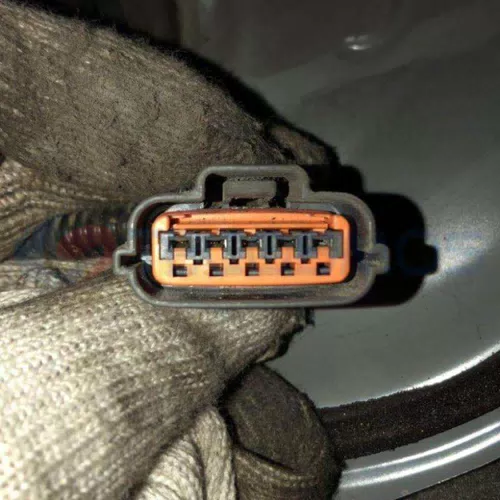 Car Connector For 5pin gasoline pump plug For Nissan For Fengdu For A33 CT5-0010M-1