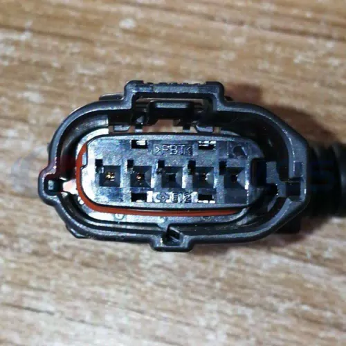 Car Connector For Toyota For Air Flowmeter 82821 - 50500 with rear cover and 5 pins CT5-0026M-1