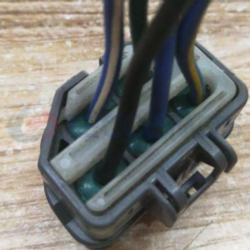 Car Connector For 5pin plug For Iveco For air conditioning fan CT5-0053M - image 3