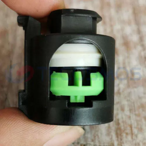 Car Connector For 6pin motor plug and For fuel pump plug For rear cover of For BMW door tailgate CT6-0001M-1 - image 3