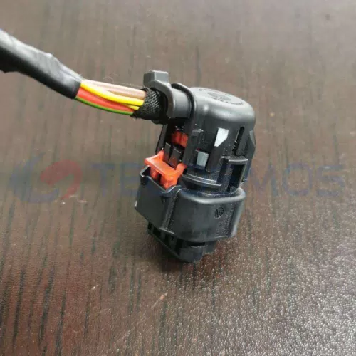 Car Connector For BMW There are 6 stitches on small thread on rear cover of headlight CT6-0155M-2