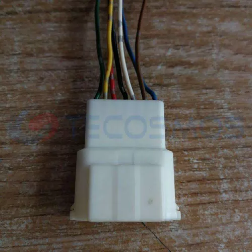 Car Connector For Maserati CEO Radar plug has 7 male pins CT7-0021G - image 2