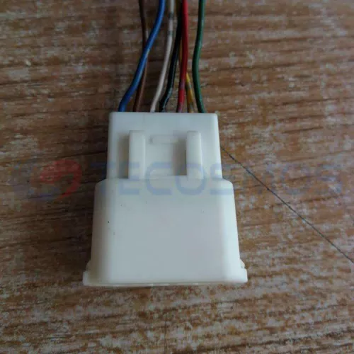 Car Connector For Maserati CEO Radar plug has 7 male pins CT7-0021G - image 3
