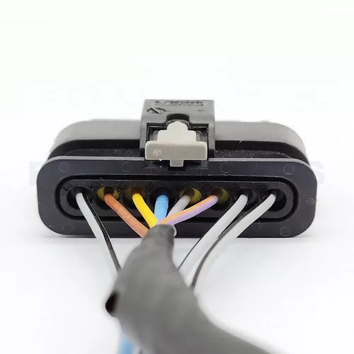 CT8-0019M Connector Wire 8pin Female for Mercedes-Benz S400 Front Radar Harness Plugs 1-1670920-1 - image 3